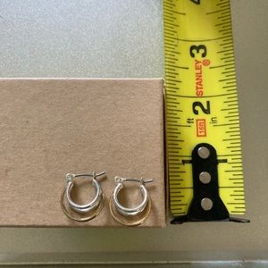 ✨10/$12✨Silver and gold hoop earrings